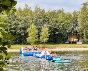 Floti, in het zwemmeer