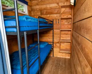 Stapelbed trekkershut