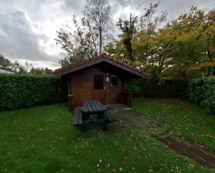 Trekkershut Roodborstje Buitenkant