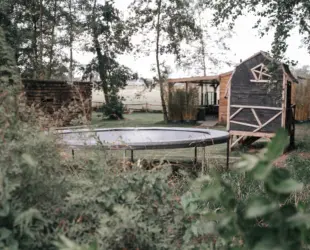 Trampoline ecotoilet en th caravan