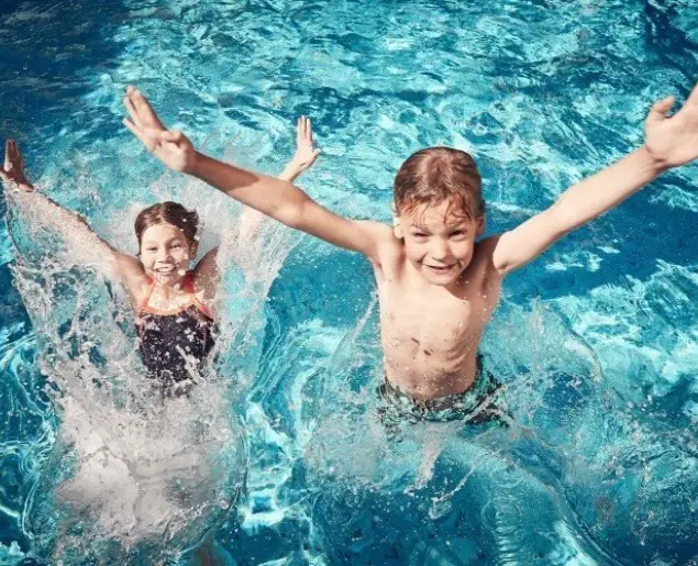 Vakantiepark de krim zwembad